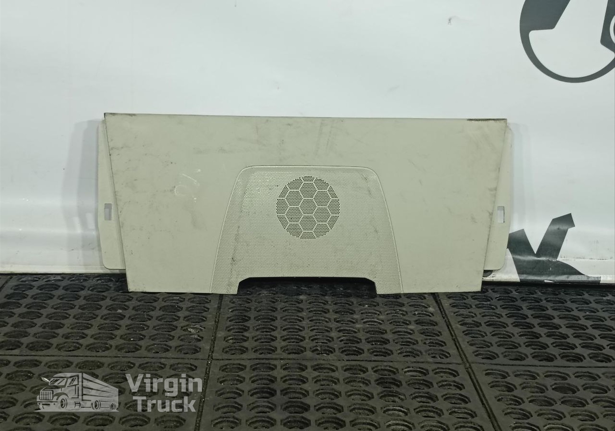 82269335 Накладка декоративная для Volvo FH 4 (с 2012)