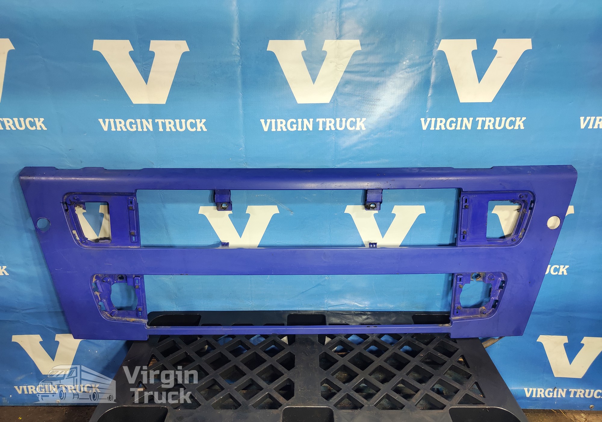 Накладка бампера для Volvo FH 2 (с 2002 по 2008)