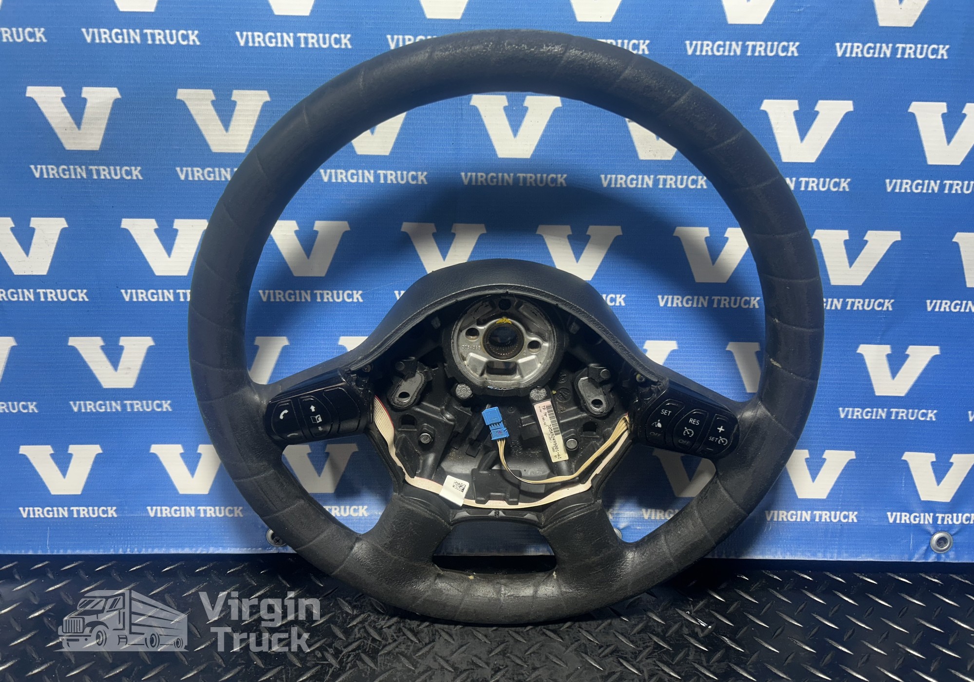 3076817 Руль для Daf XF106