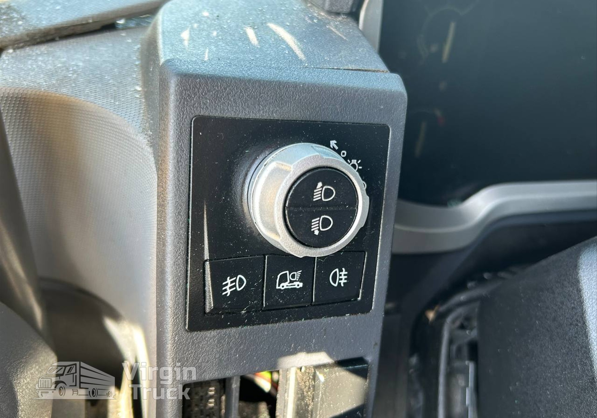 7421995040 Переключатель света в салоне для Renault T (с 2013)