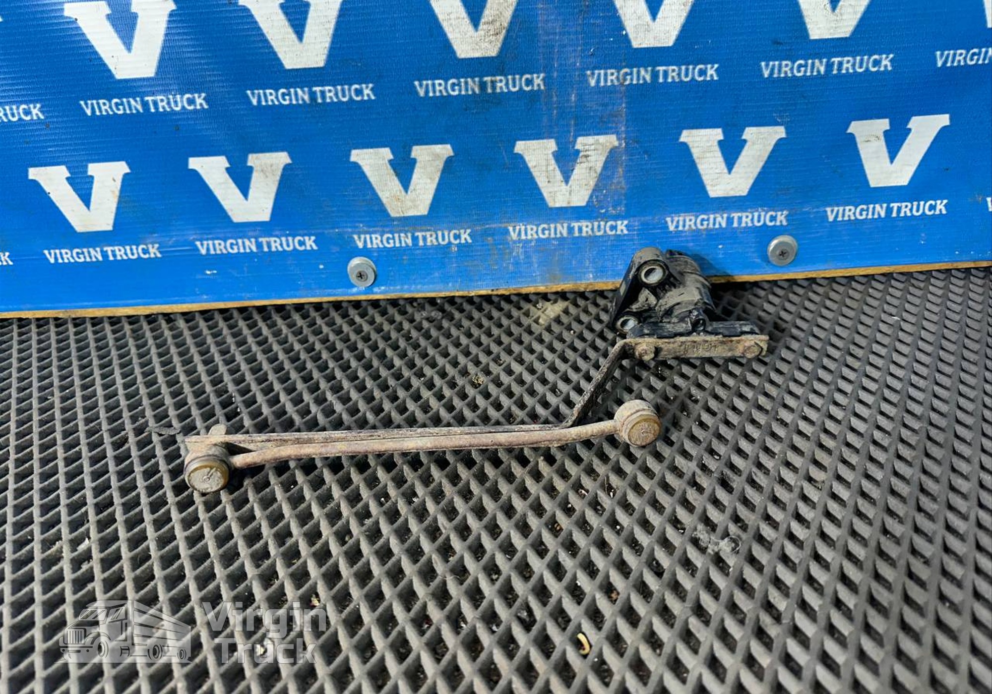 2060957 Датчик уровня пола