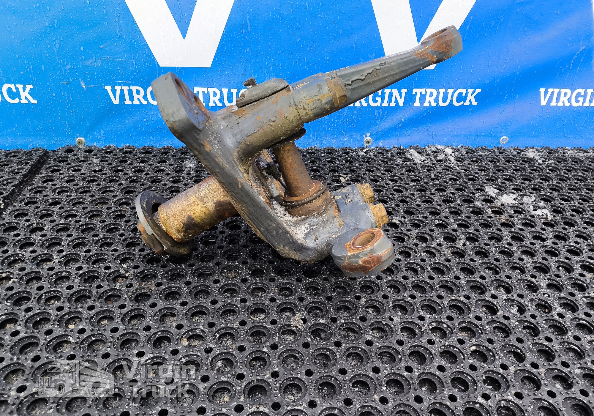 1794847 Кулак поворотный левый для Daf XF105