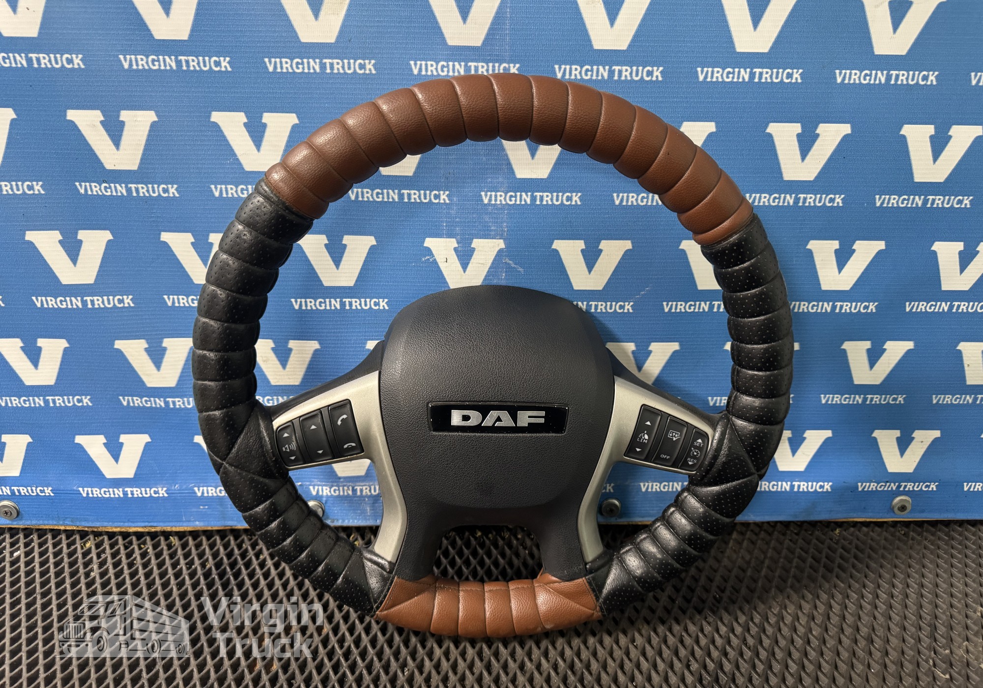 3076817 Руль 2021г. для Daf XF106