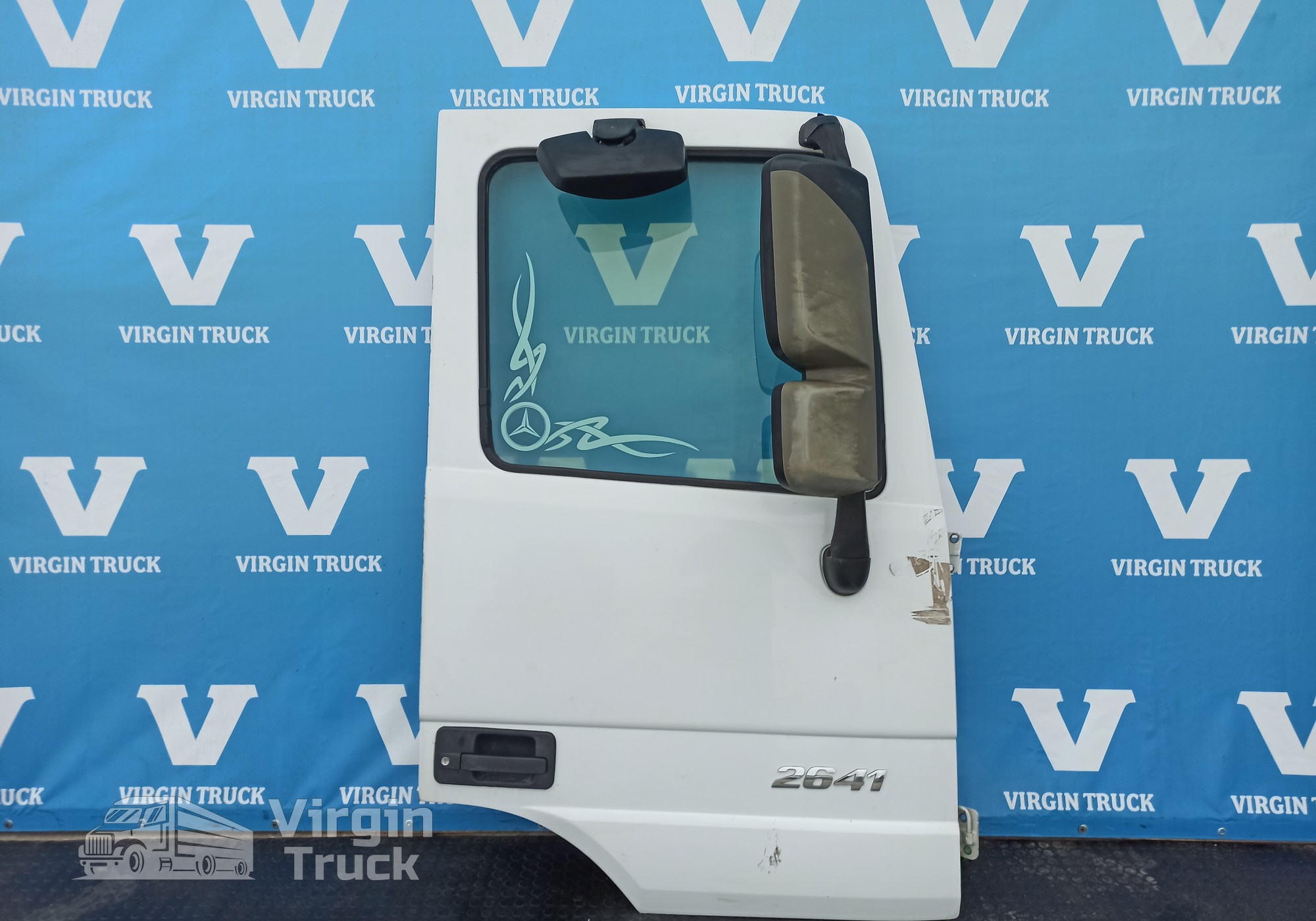 A9437201605 Дверь передняя правая для Mercedes-Benz