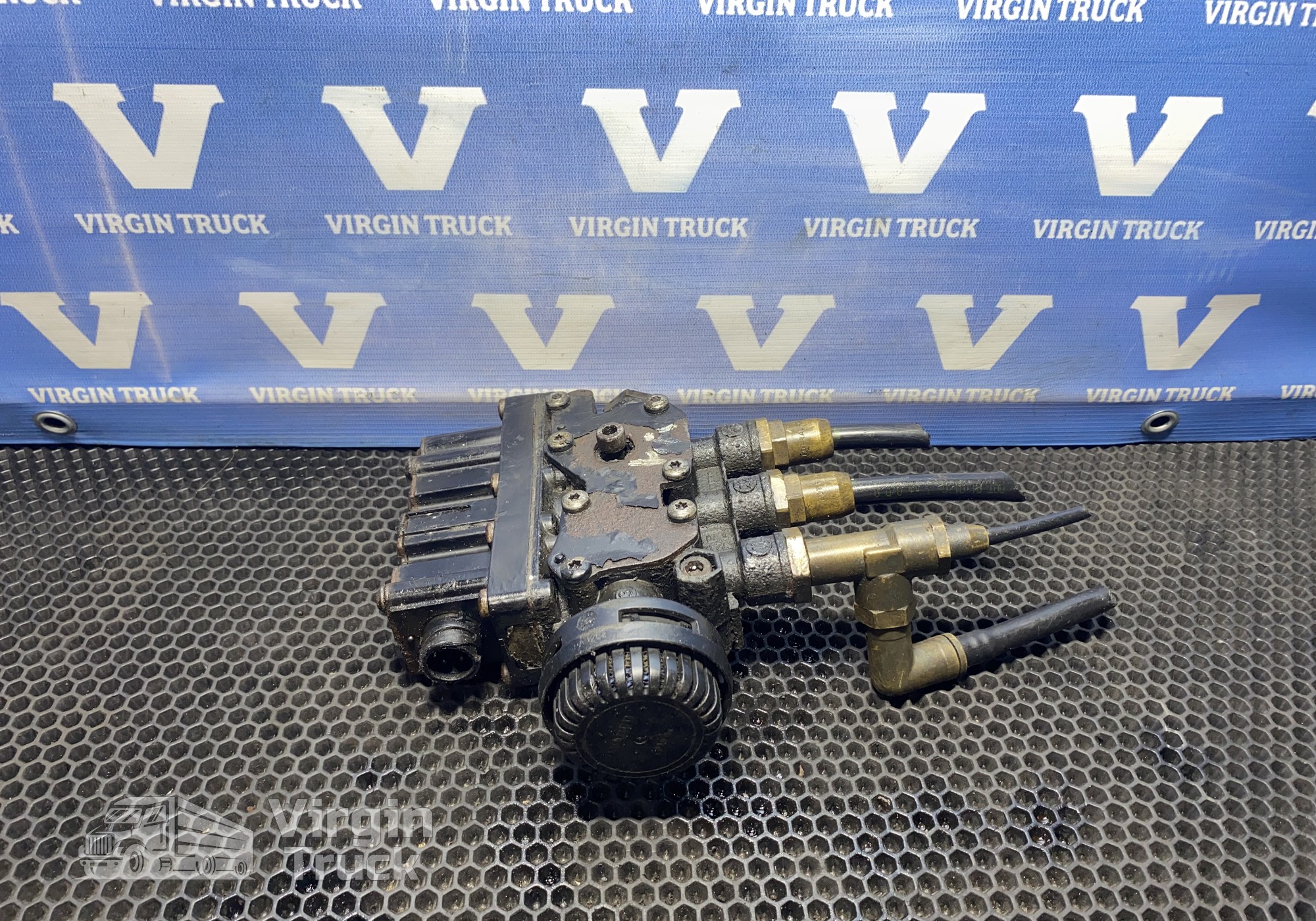 1448078 Кран уровня пола главный для Volvo FH