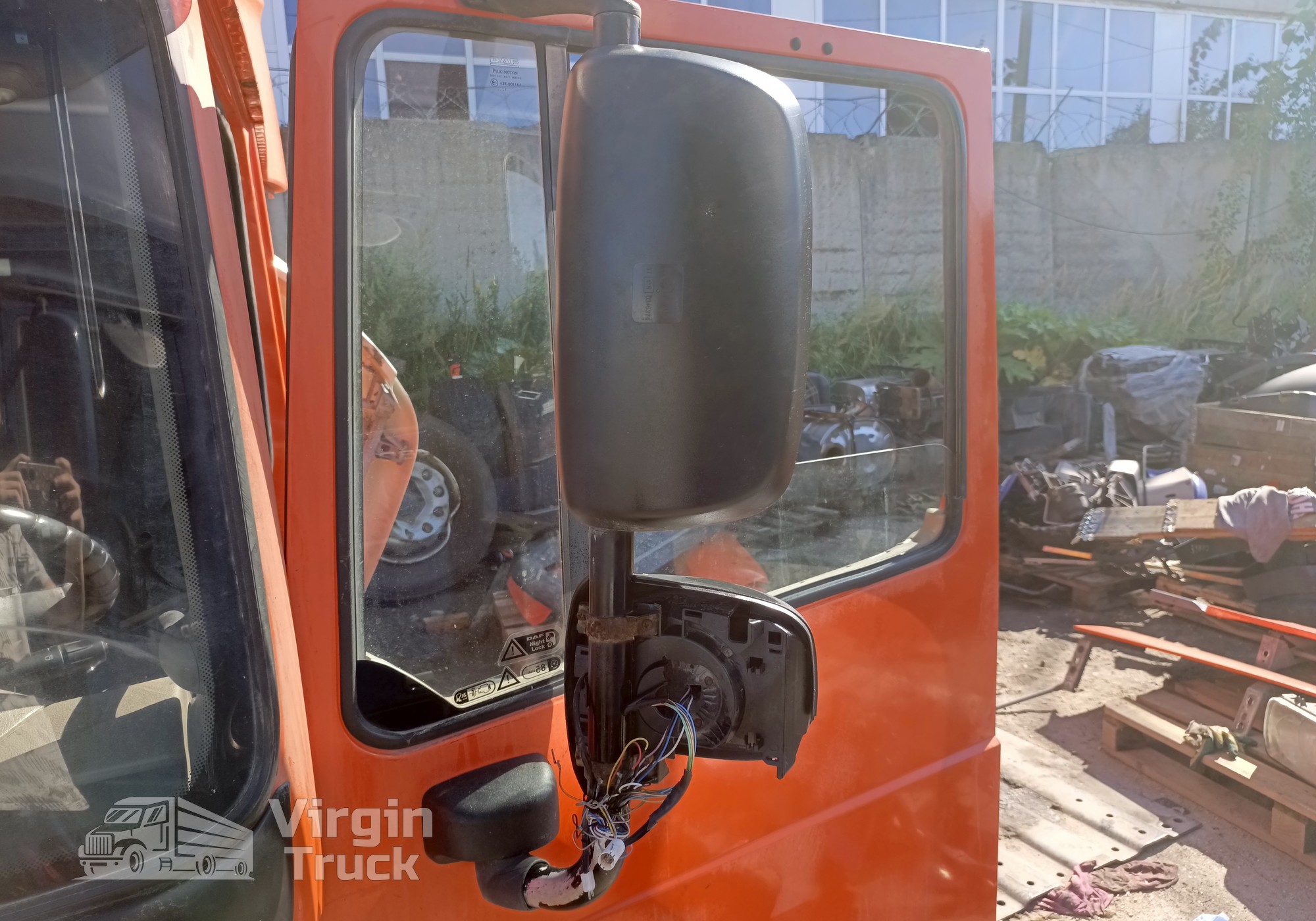 1685330 Зеркало заднего вида боковое левое для Daf XF105 (с 2005)