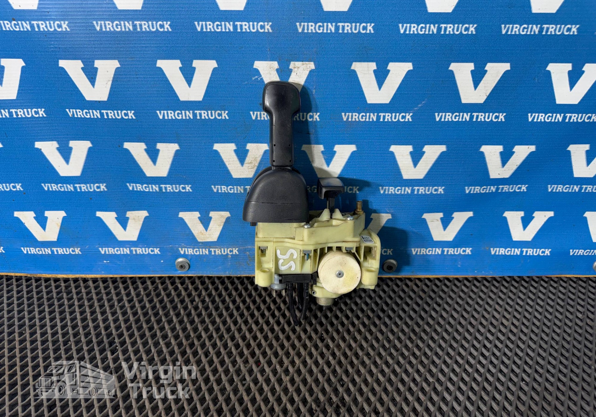 1882116 Кран ручного тормоза для Scania 5-series R (с 2004 по 2016)