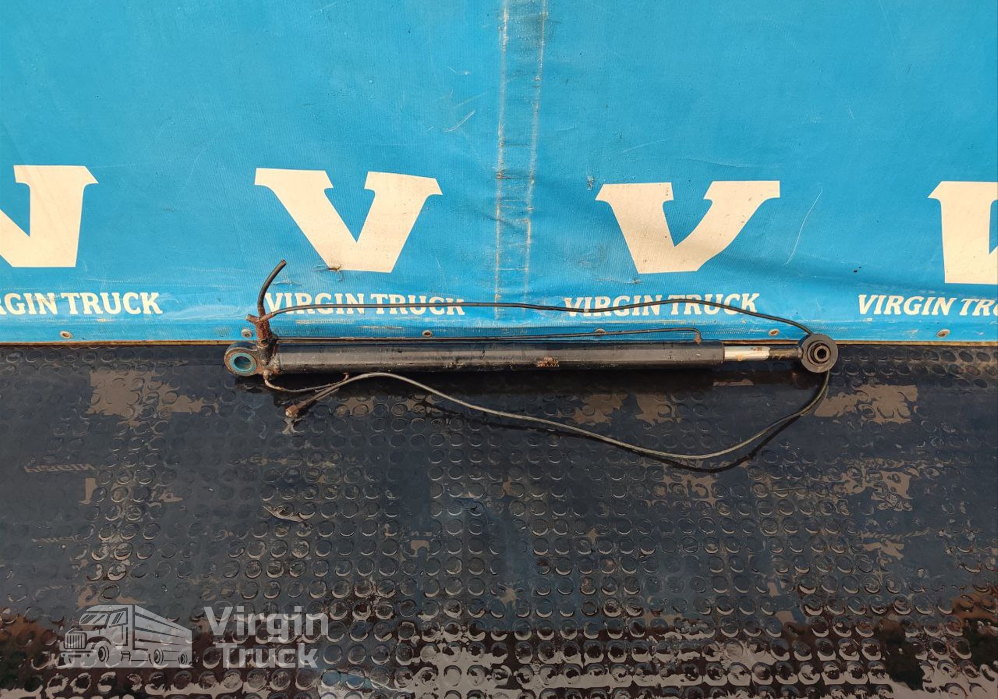 81417236123 Цилиндр подъема кабины для КАМАЗ 54901