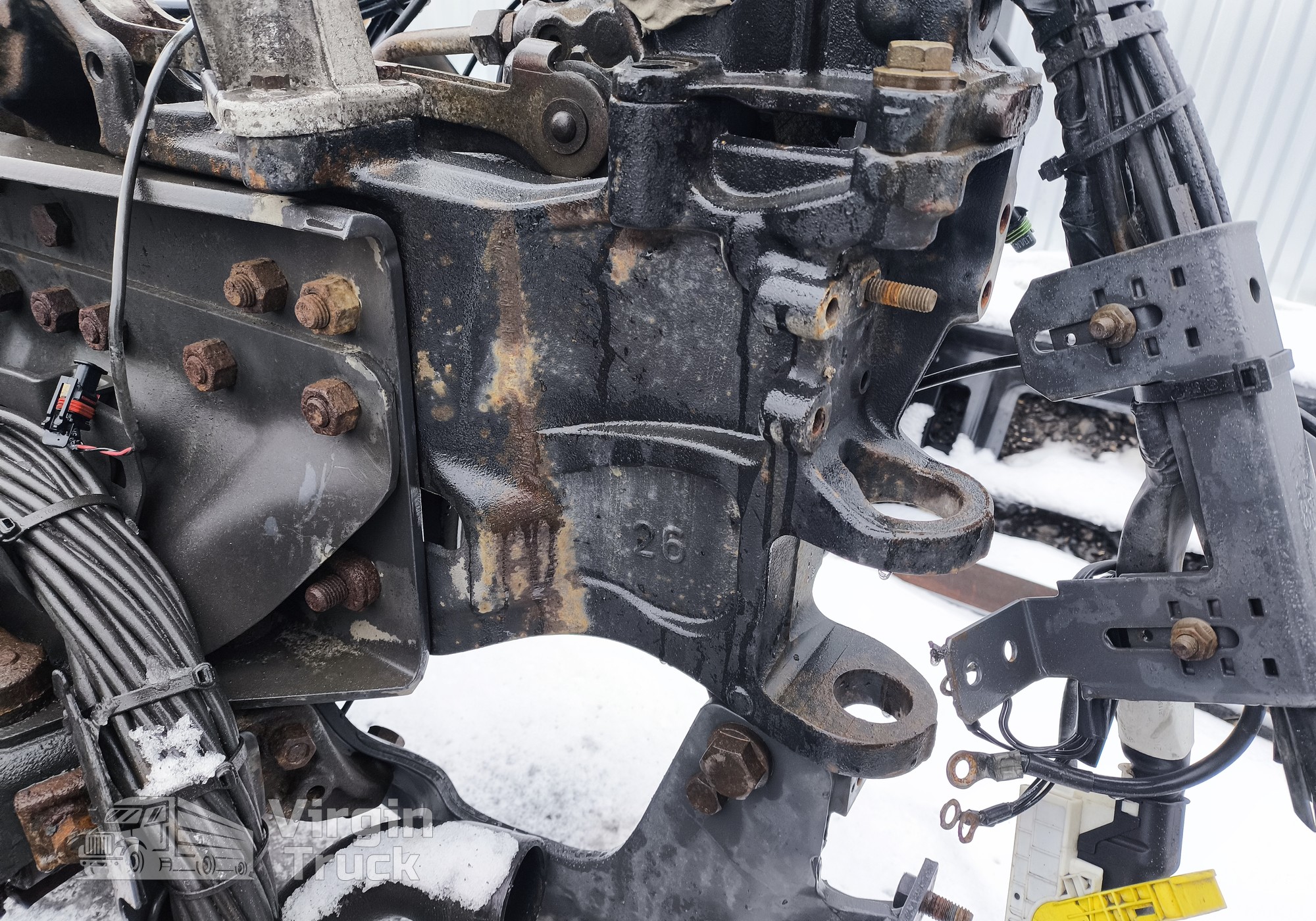 1846826 Кронштейн переднего бампера левый для Scania 5-series