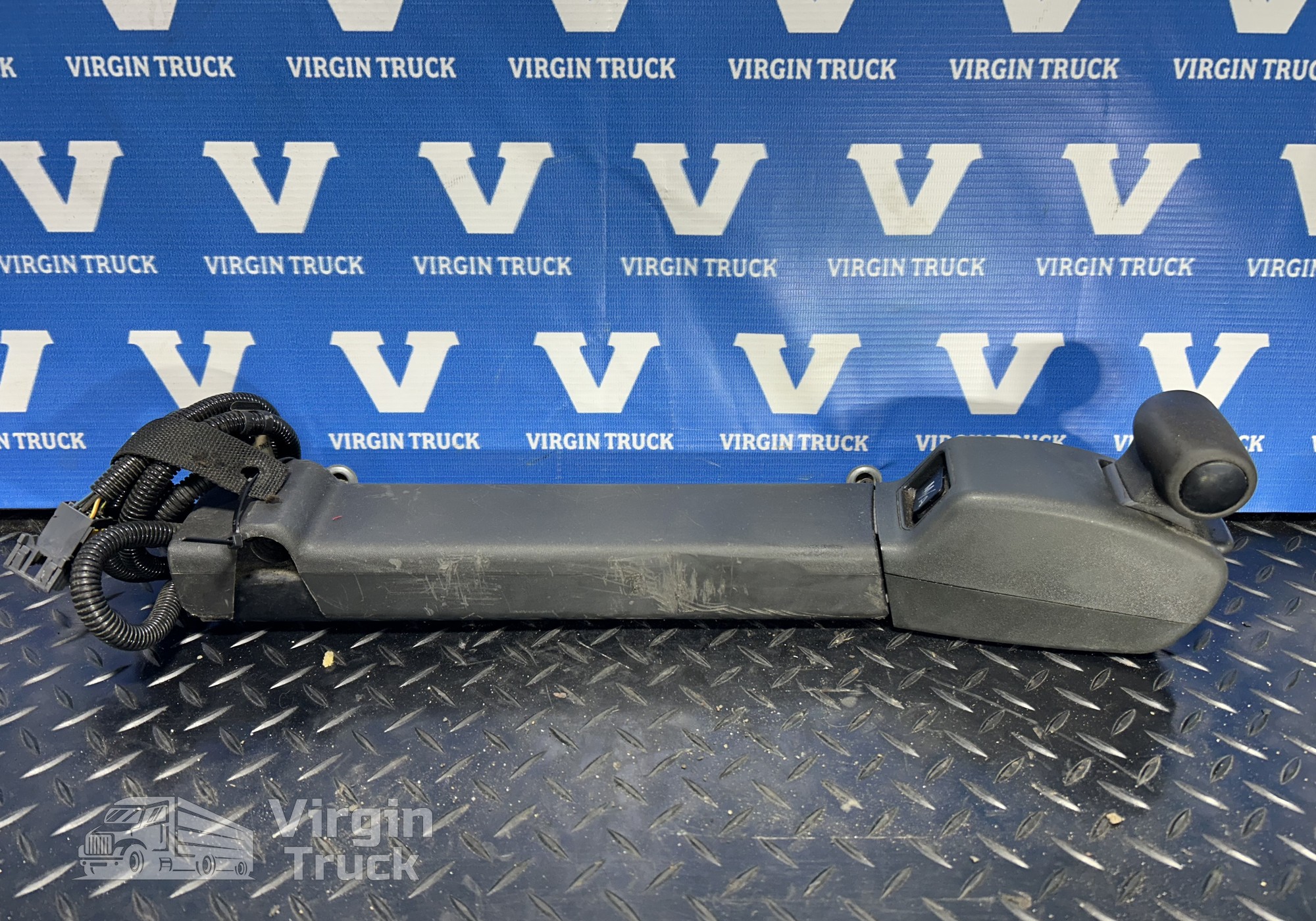 A9432601509 Переключатель для Mercedes-Benz Actros MP3 (с 2008)