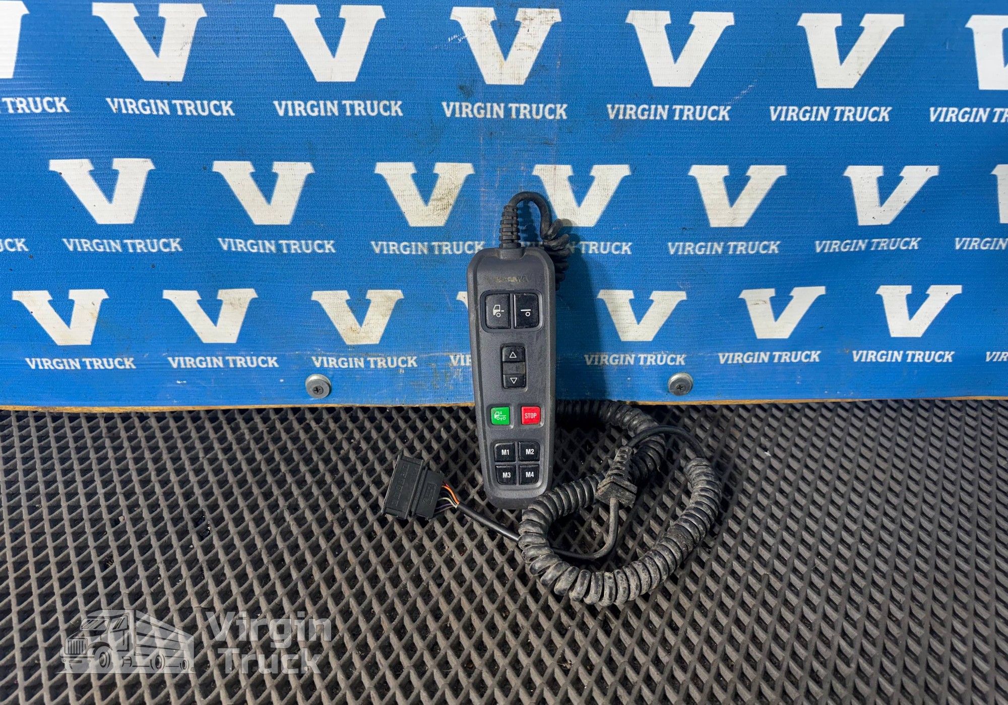 2195718 Пульт управления пневмоподвеской для Scania 5-series G (с 2004 по 2016)