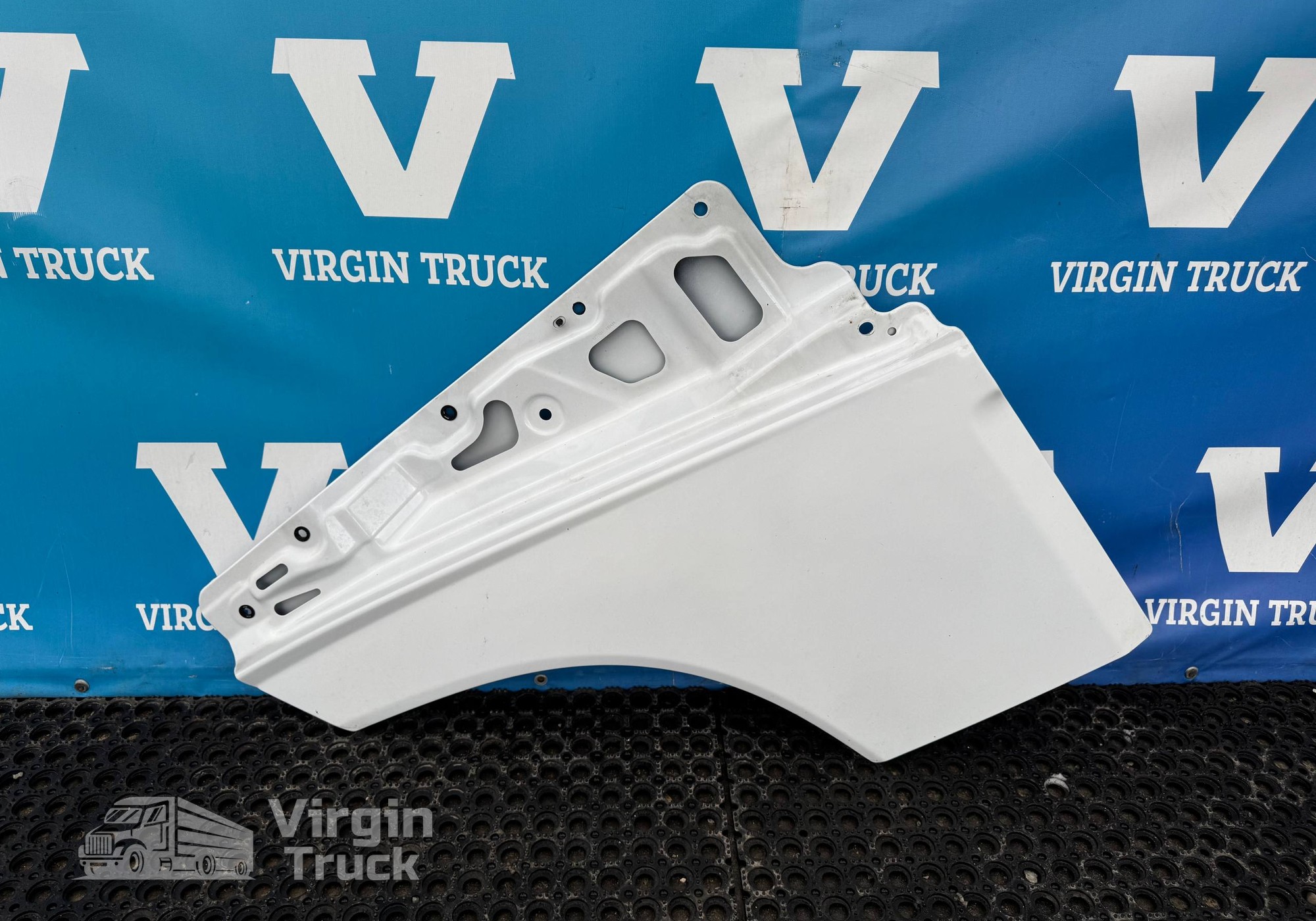 82178247 Продолжение двери правой для Volvo FH 4 (с 2012)