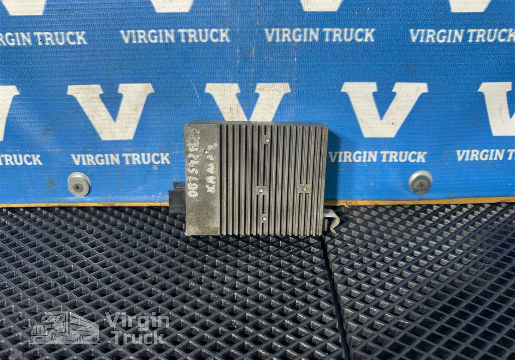 0015421625 Преобразователь напряжения 18А