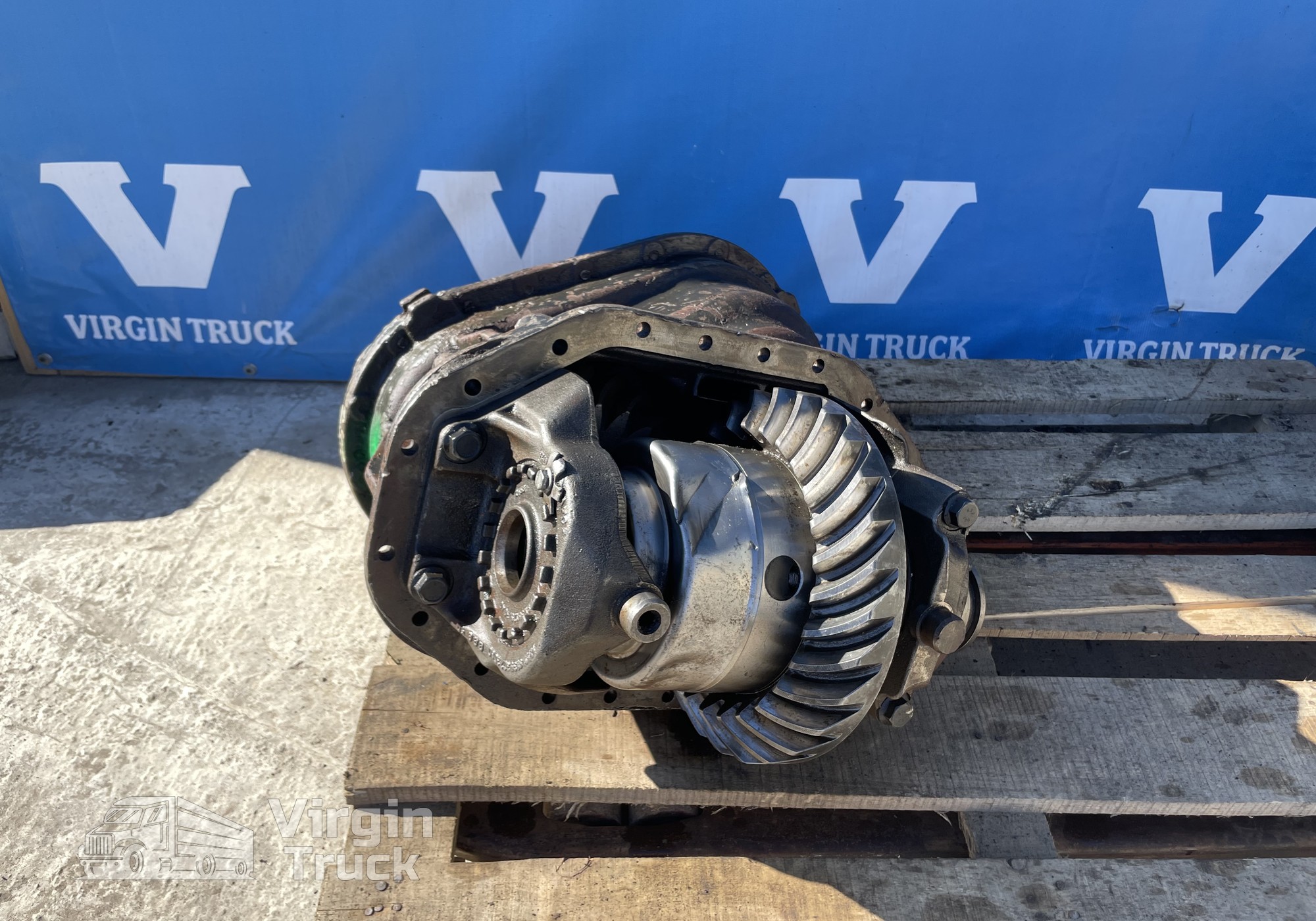 81356006556 Редуктор проходного моста HPD1382 1.33 для Man TGX