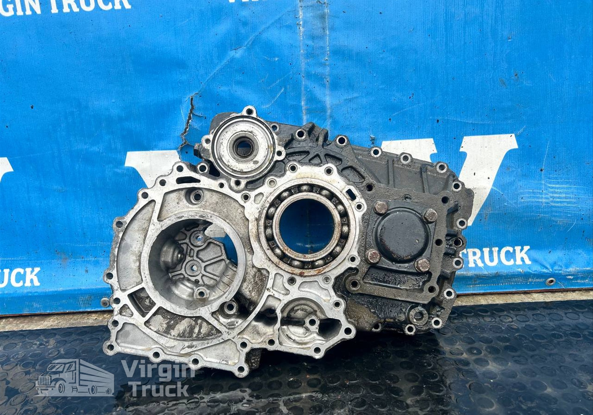 6085201079 Крышка КПП задняя ZF