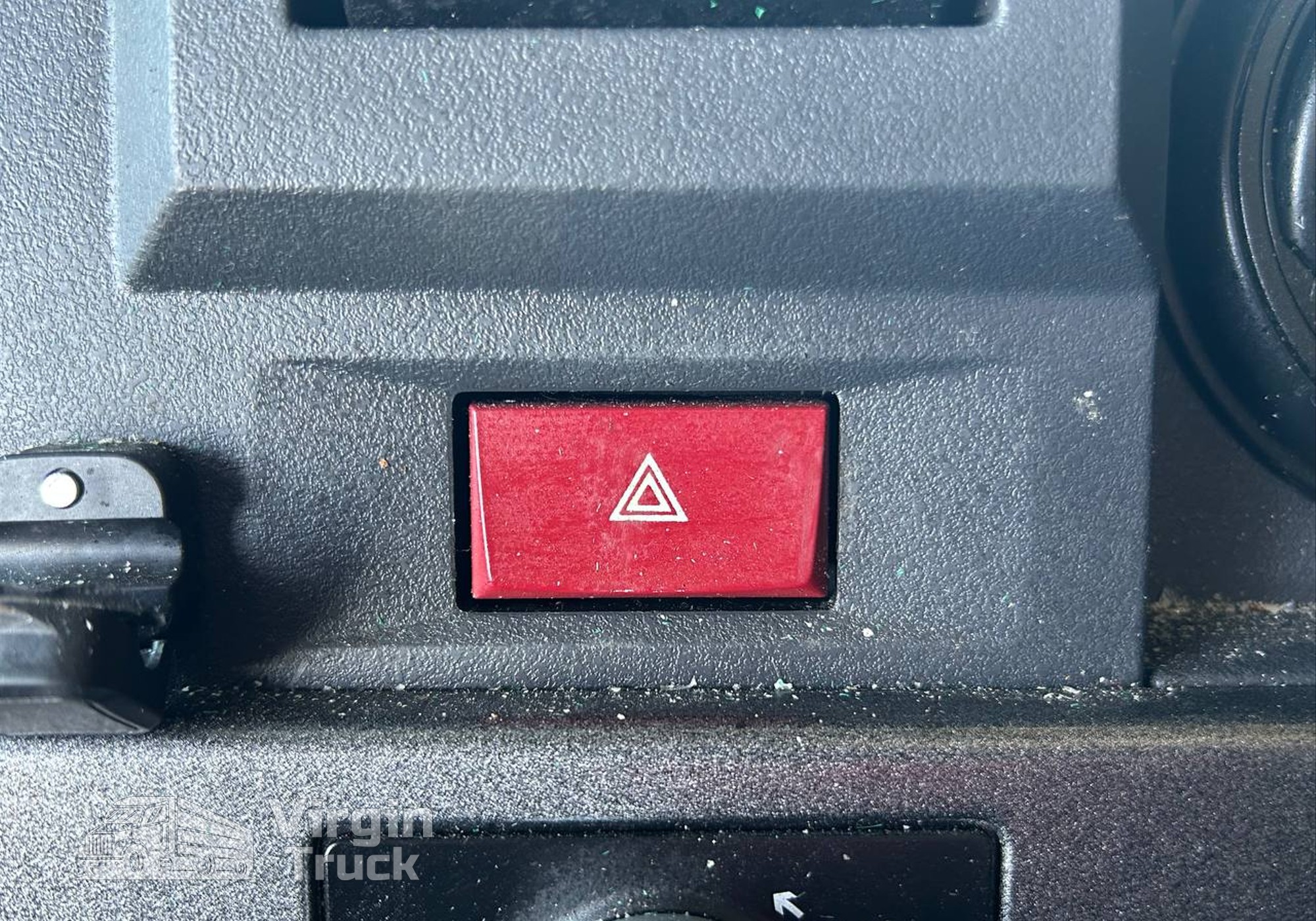 7421627614 Кнопка аварийной сигнализации для Renault T (с 2013)