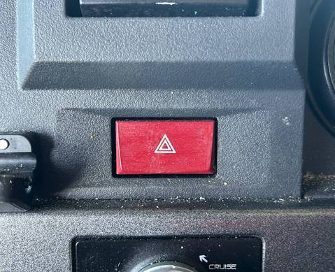 7421627614 Кнопка аварийной сигнализации для Renault T (с 2013)