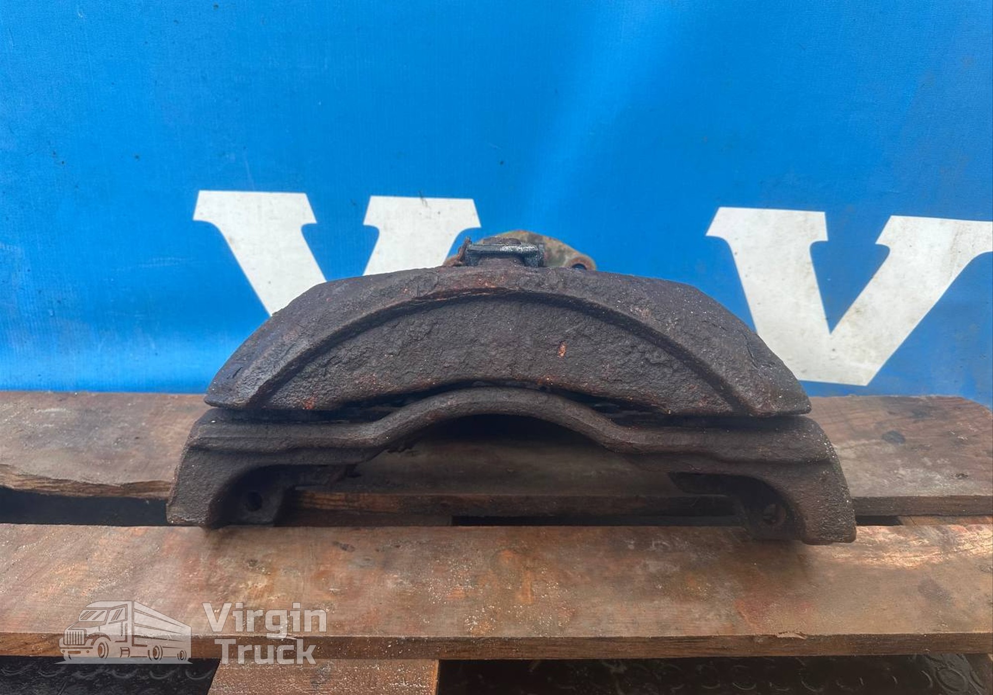 1862301 Суппорт передний левый/задний правый