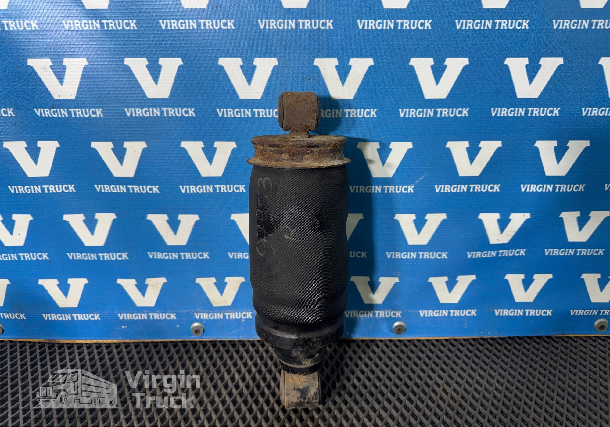 81417226075 Подушка кабины задняя для Man TGX