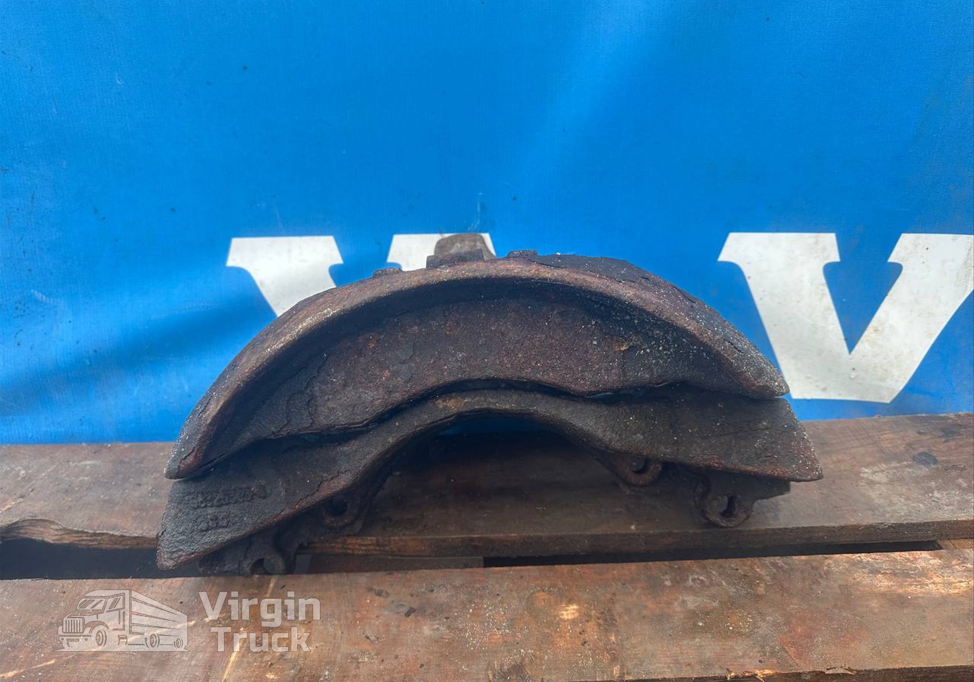 5001866984 Суппорт задний левый для Renault Premium