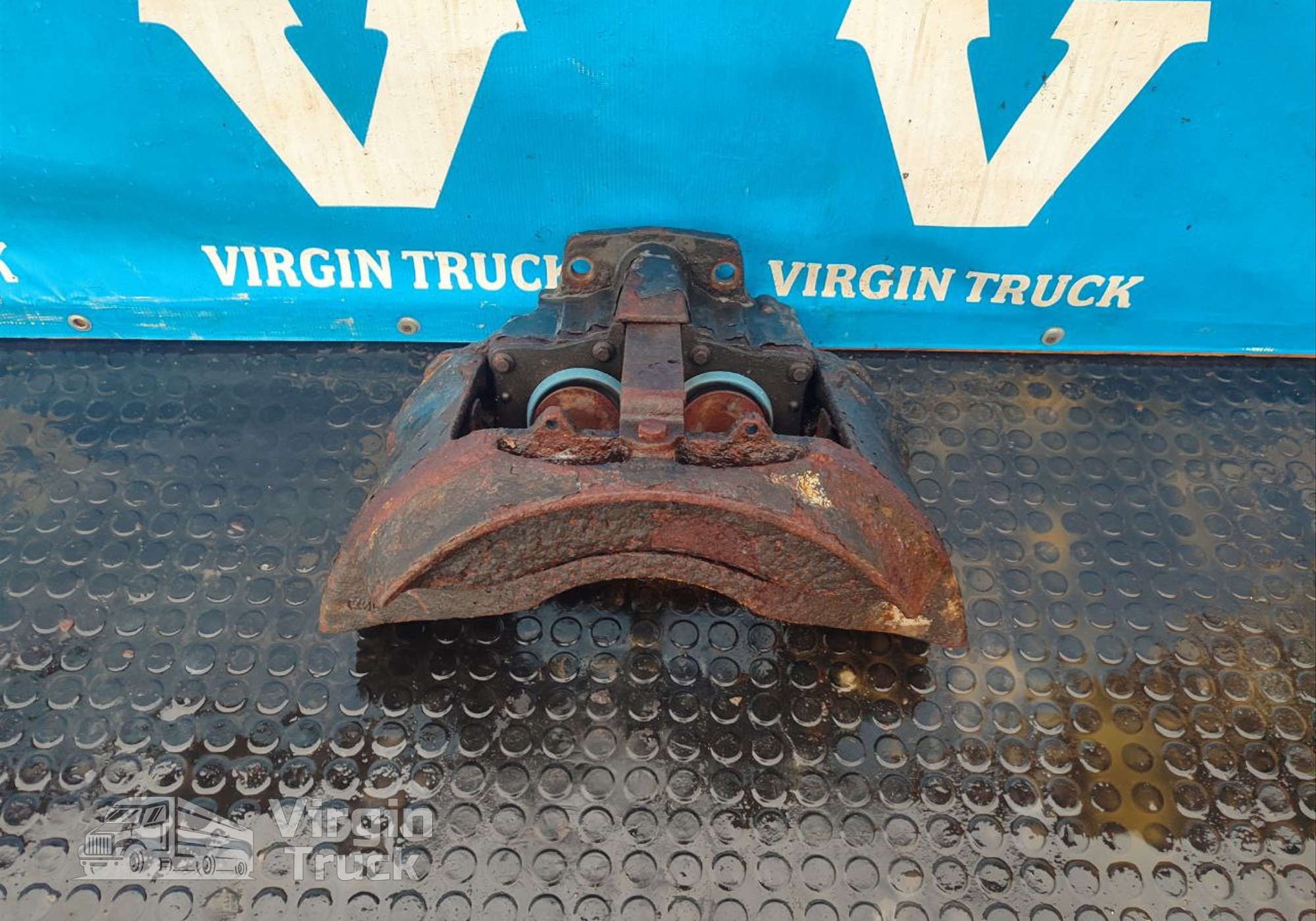 68324247 Суппорт передний правый для Man TGX