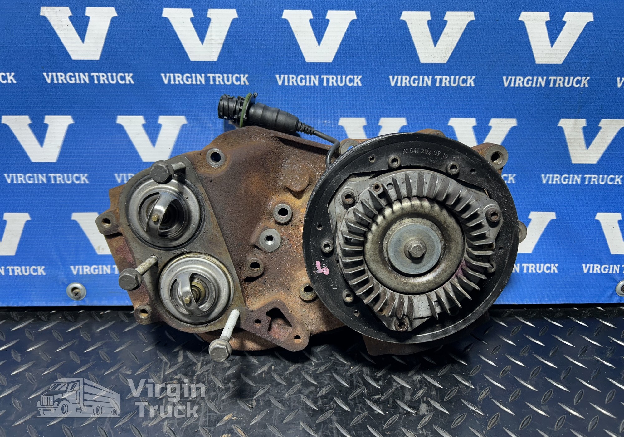 Насос водяной (помпа) для Mercedes-Benz Actros MP3 (с 2008)