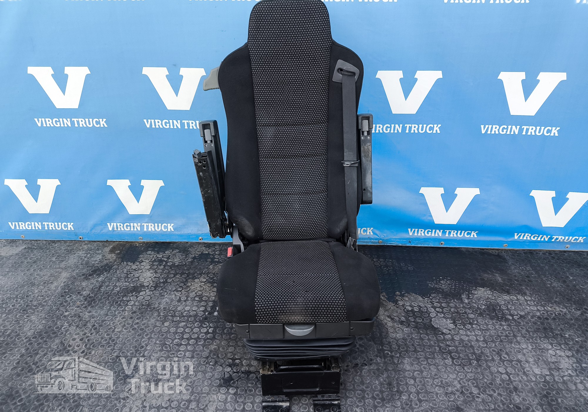 A9439106002 Сиденье водительское пневматическое для Mercedes-Benz Actros