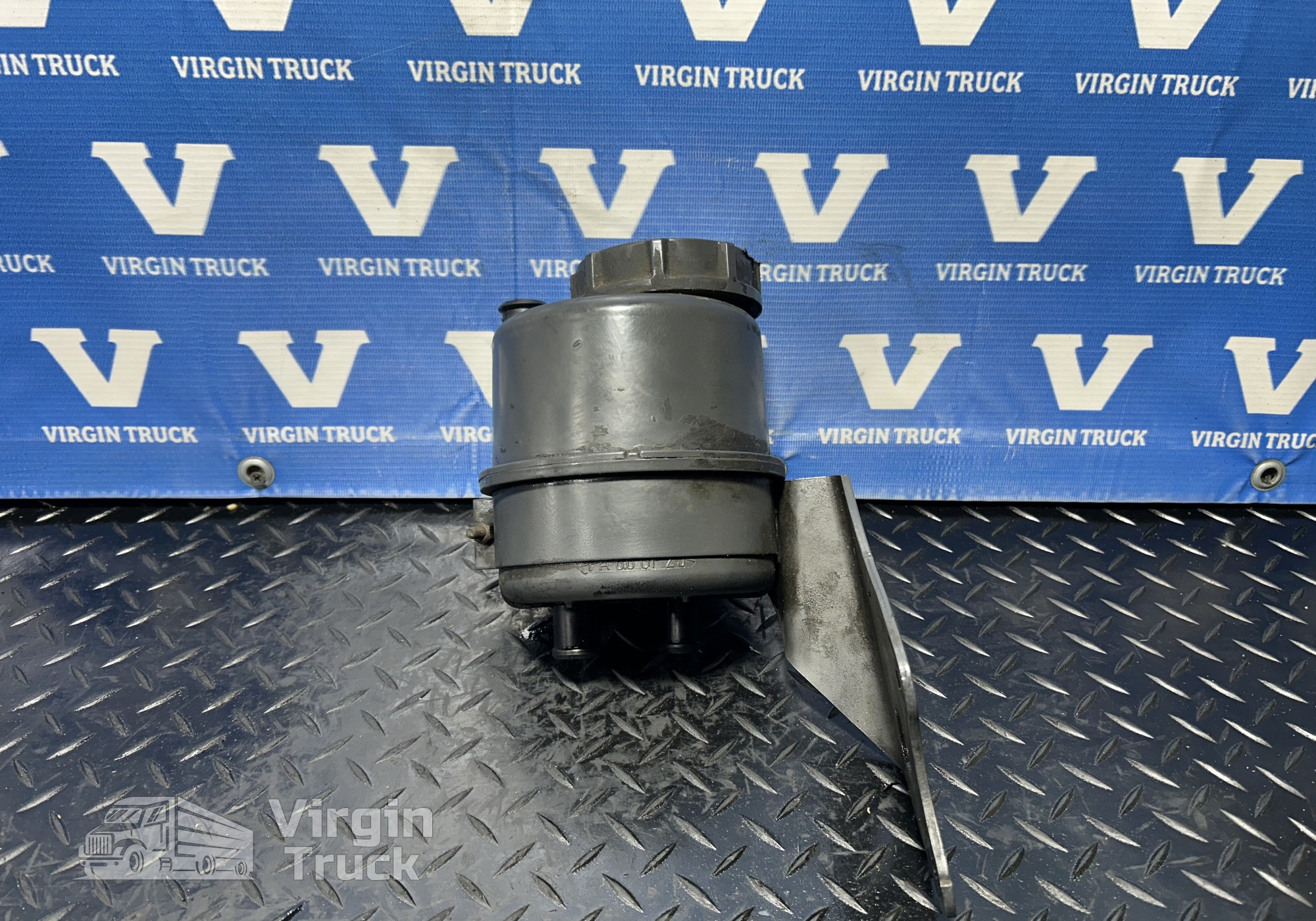 A0009973695 Бачок гидроусилителя для Mercedes-Benz Actros MP3 (с 2008)