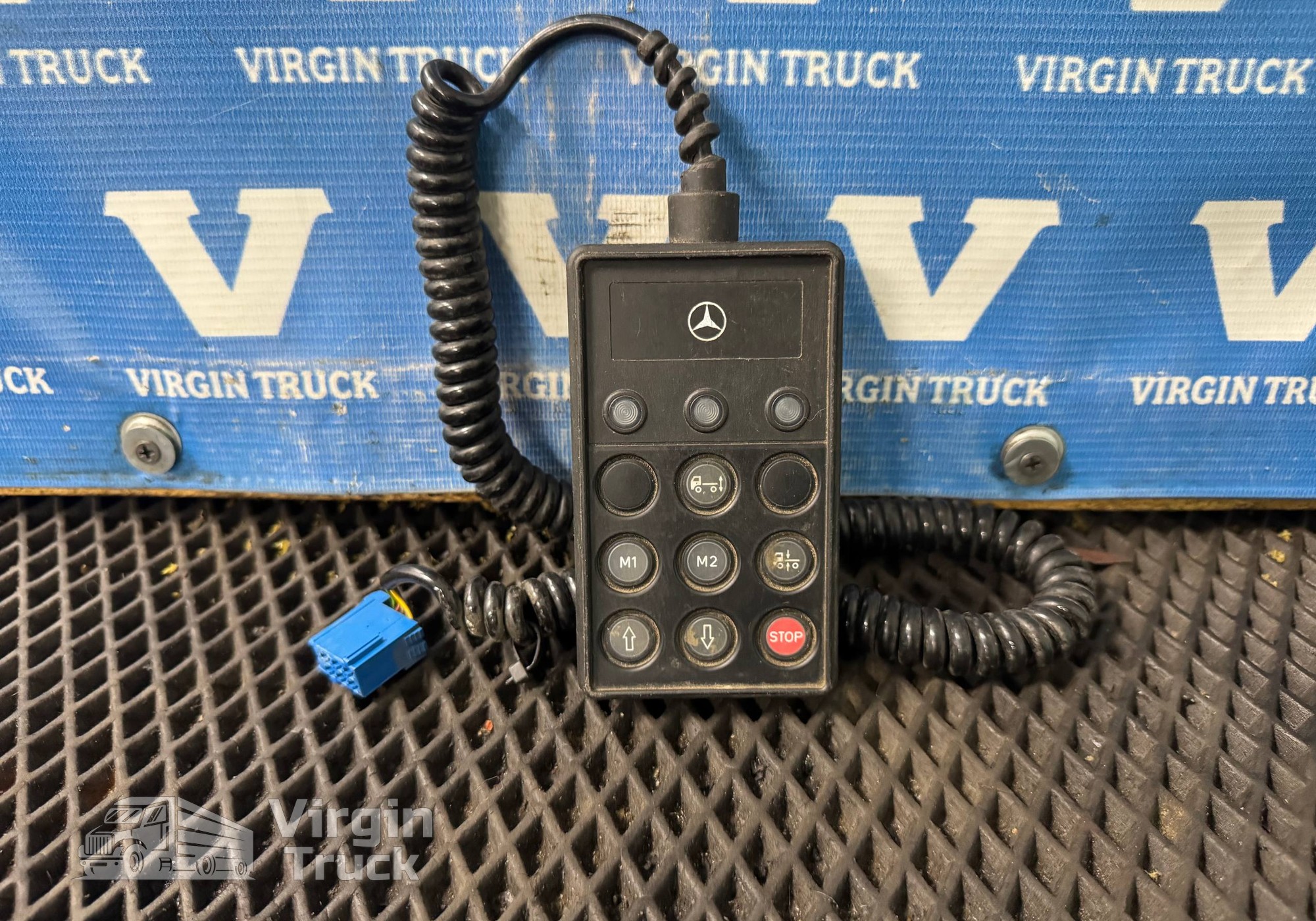 Пульт управления пневмоподвеской 2017г. для Mercedes-Benz Actros MP3 (с 2008)