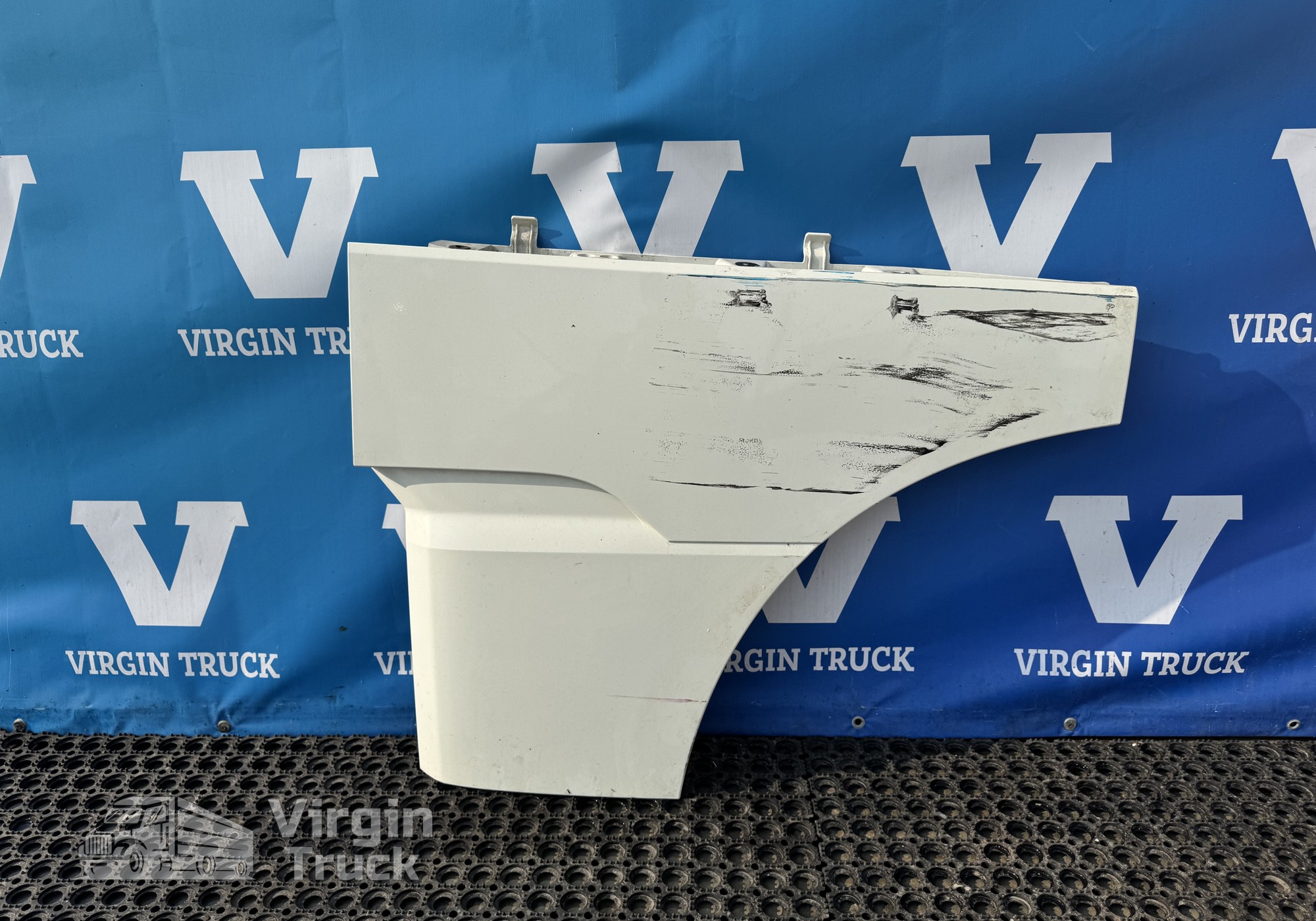 2041669 Продолжение двери левой 2021г. для Daf XF106 (с 2012)