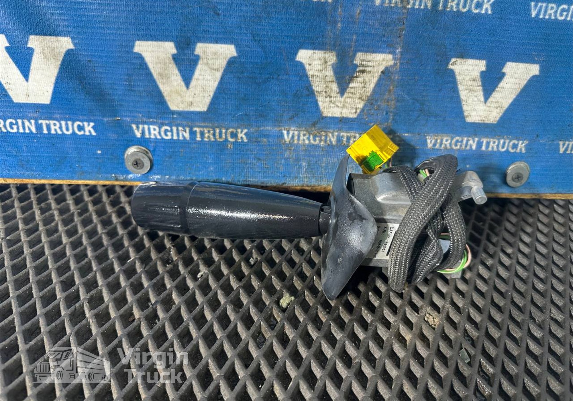 1699369 Переключатель подрулевой ретардера