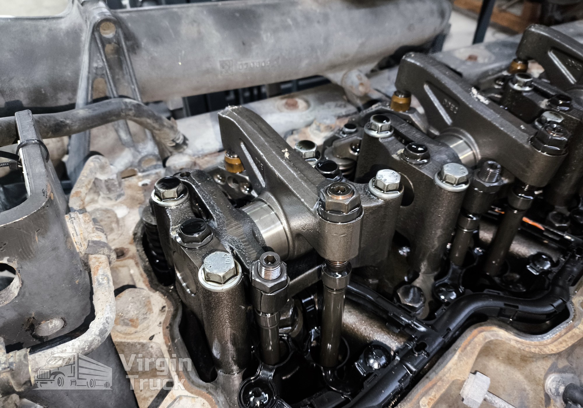 1744670 Вал рокеров для Daf XF105 (с 2005)