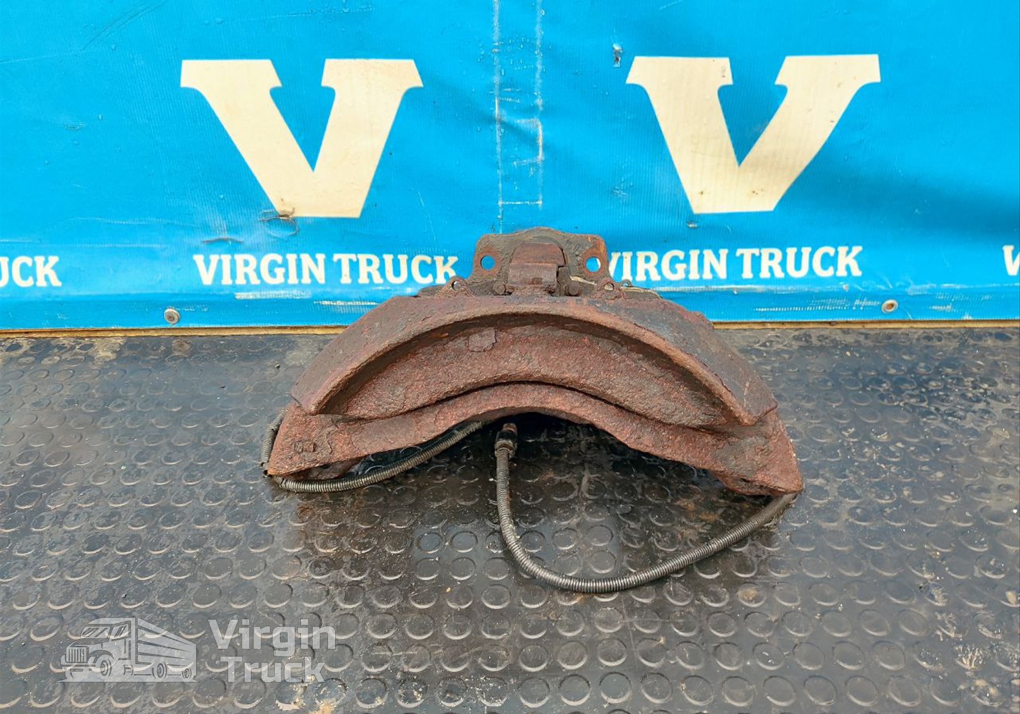 68324245 Суппорт передний правый для Man TGS