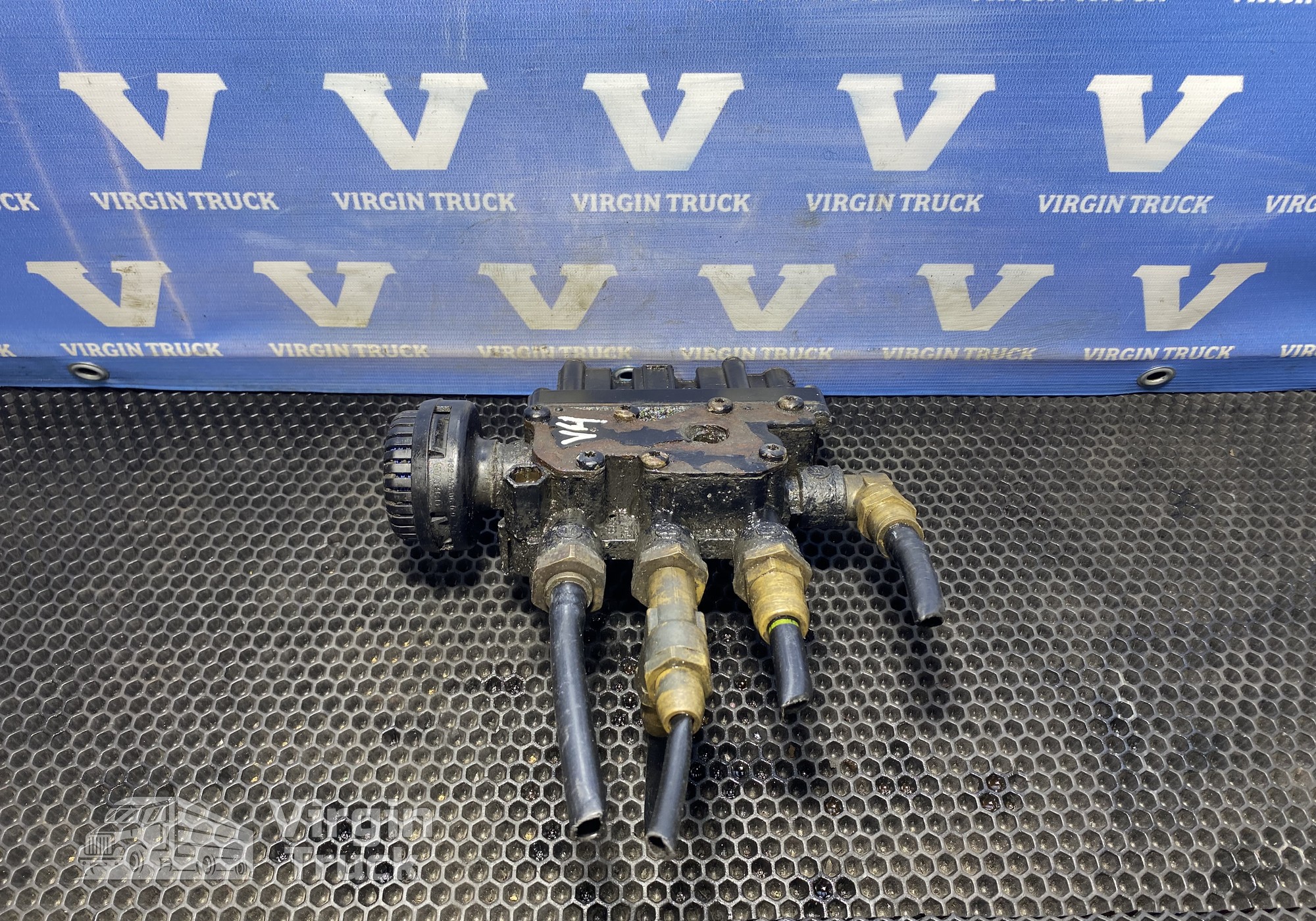 1448078 Кран уровня пола главный для Volvo FH