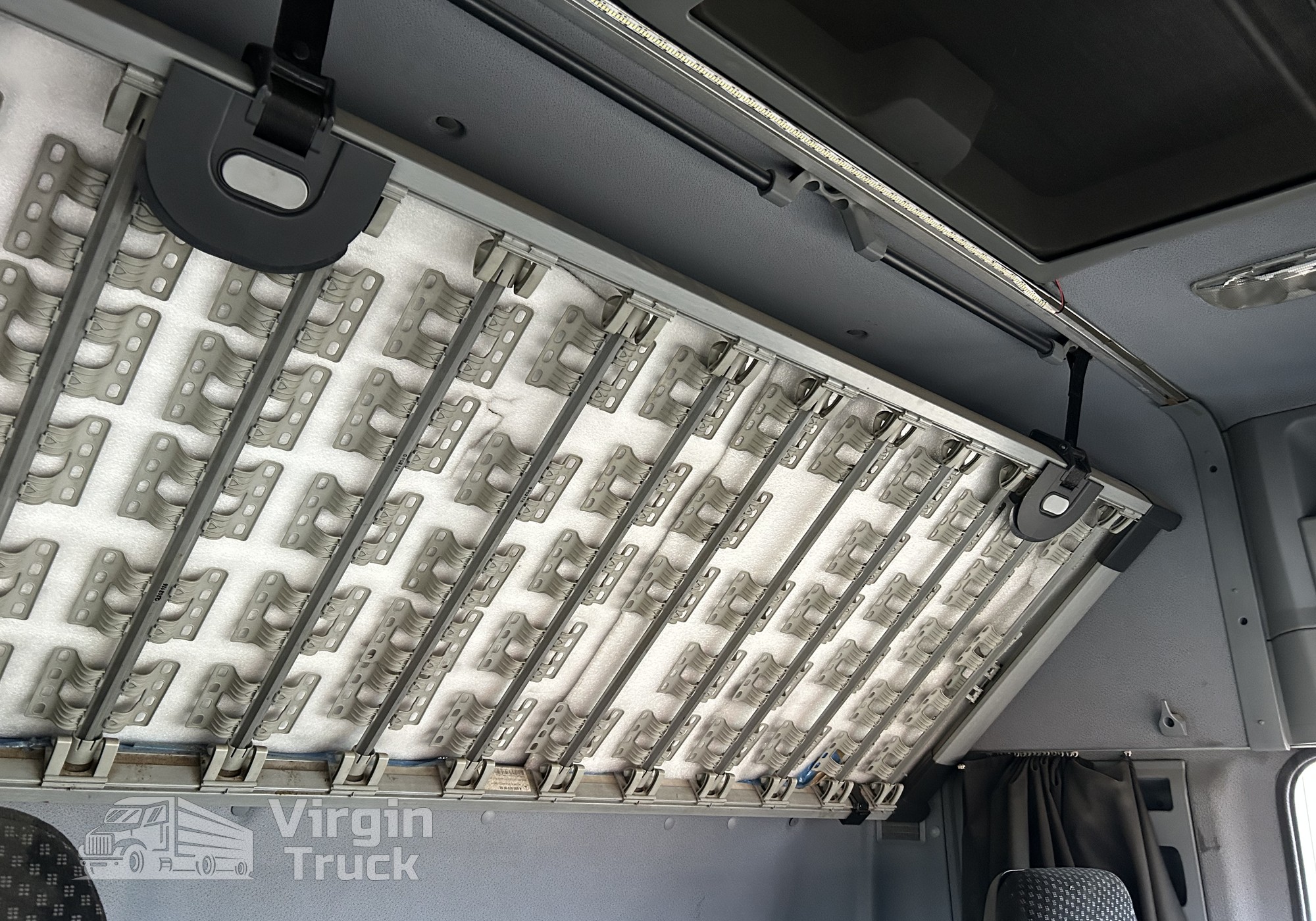 9439702349 Спальник верхний для Mercedes-Benz Actros MP3 (с 2008)