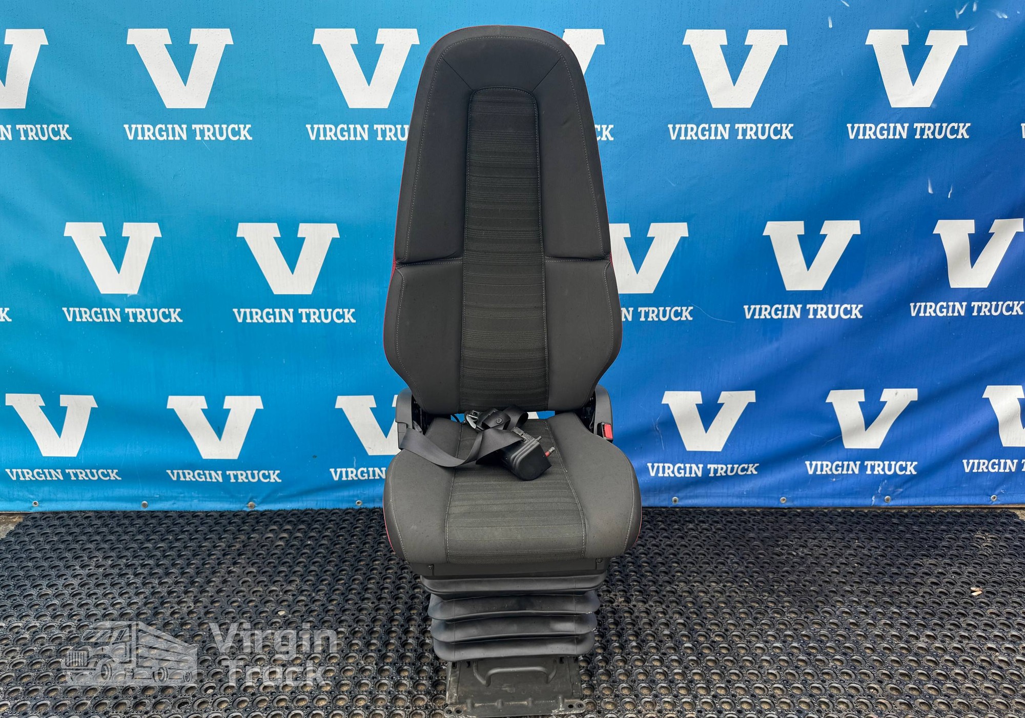 82201647 Сиденье пассажирское пневматическое для Volvo