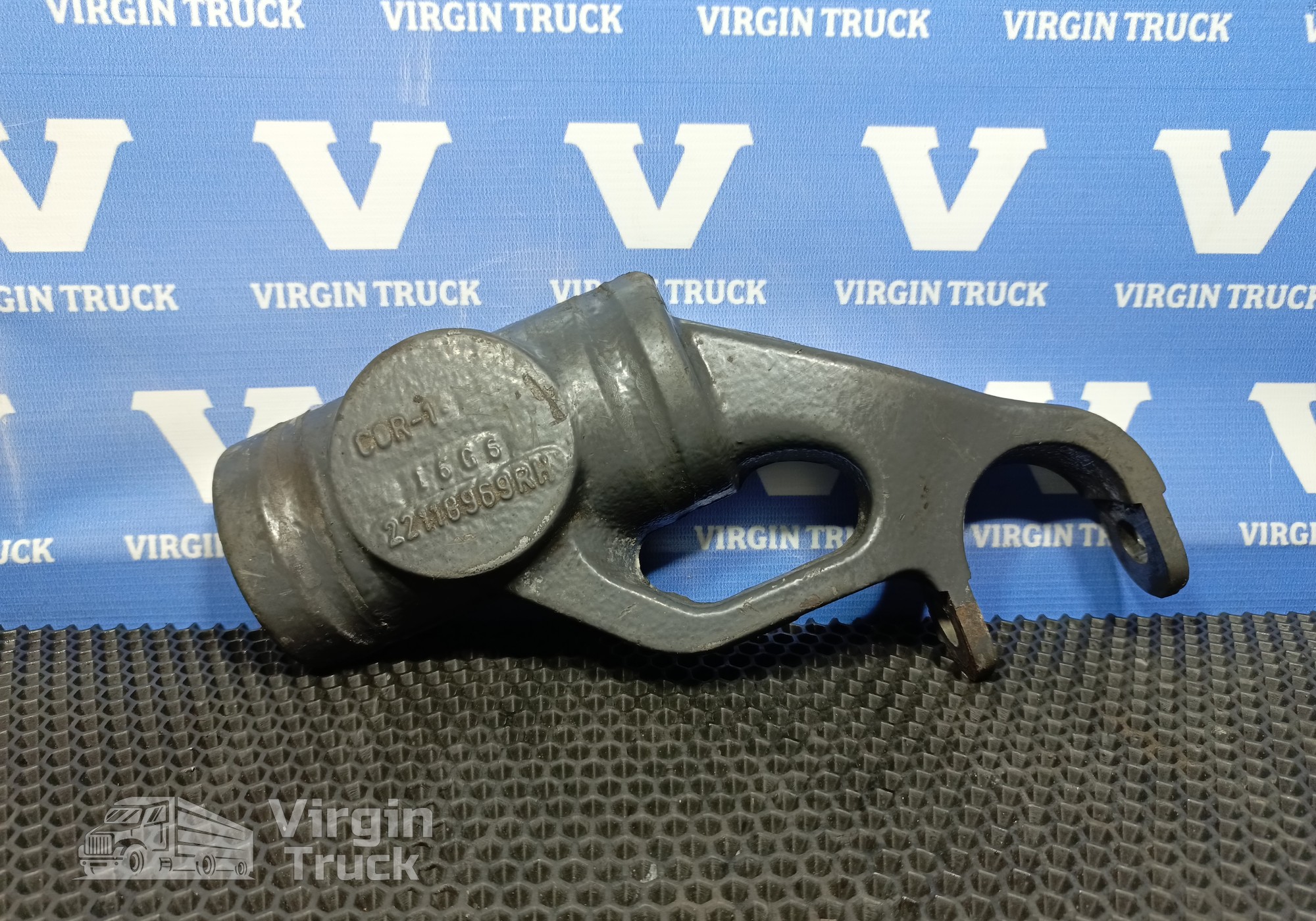 22118969 Кронштейн амортизатора переднего правый для Volvo FM