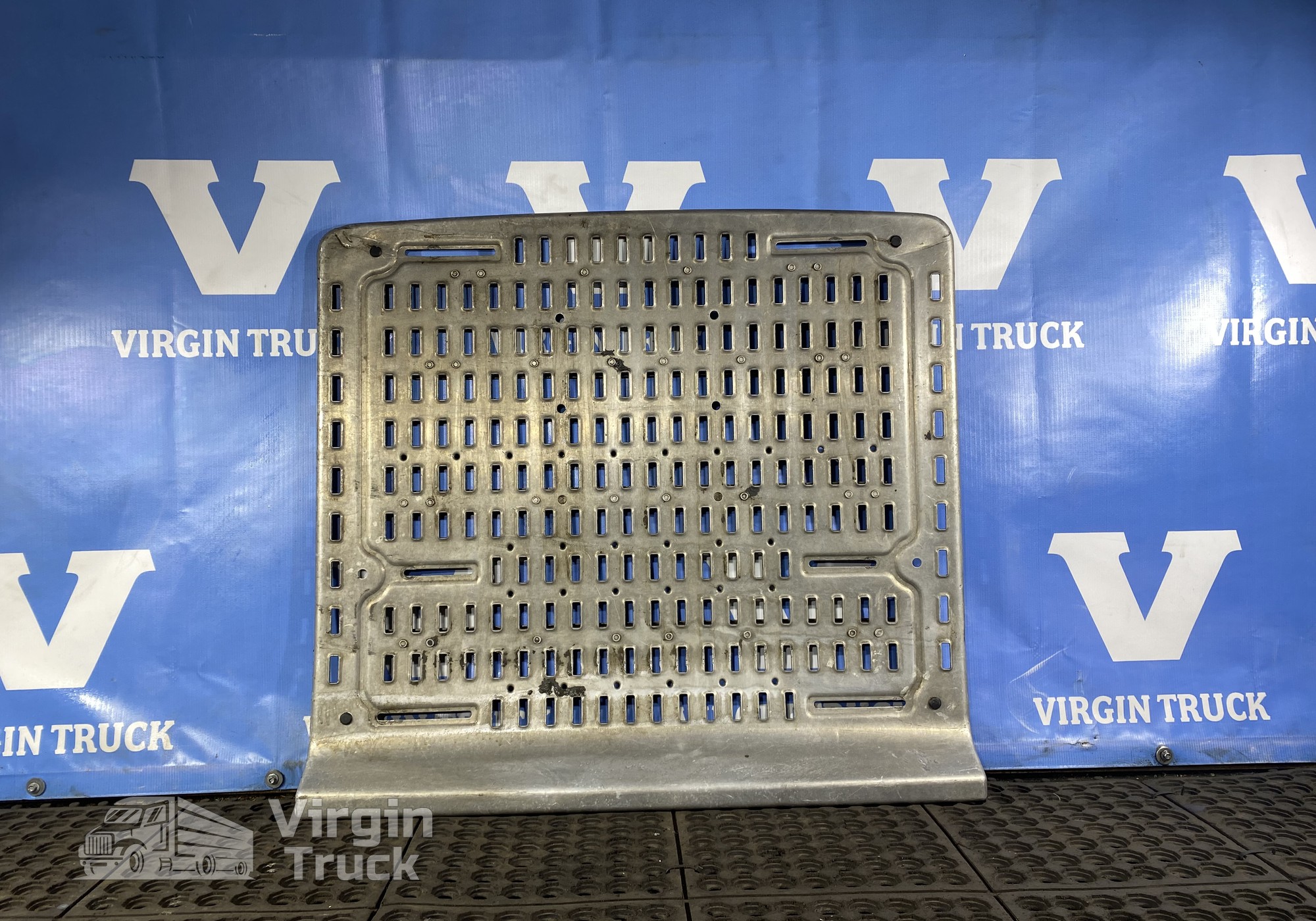 1936146 Трап на раму за кабиной 2019г. для Daf XF106 (с 2012)
