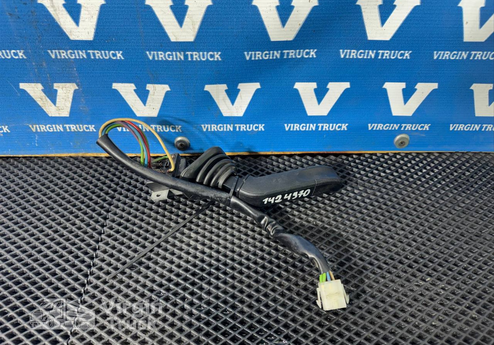 1424970 Переключатель дворников для Scania 4-series