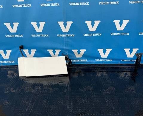 81629100140 Спойлер кабины верхний правый для Man TGX II (с 2012)